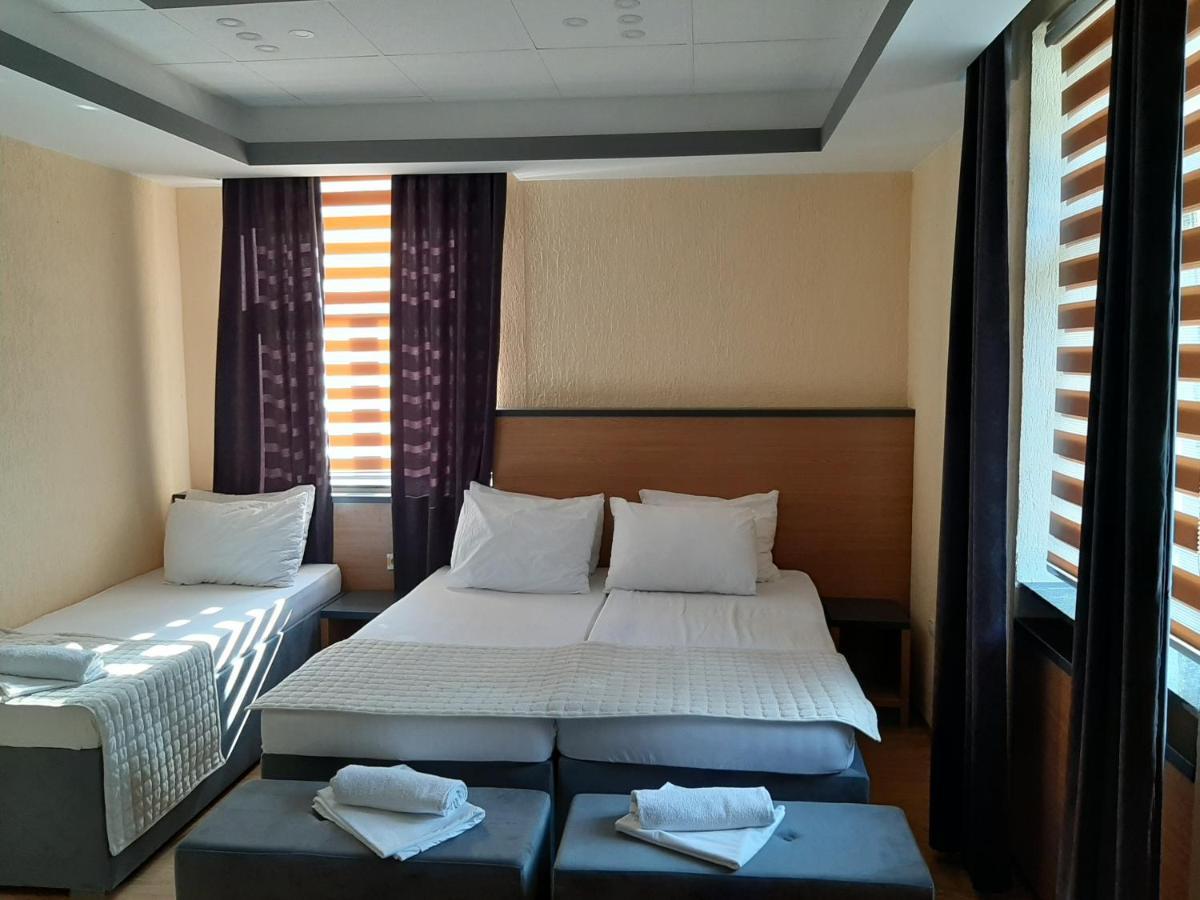 Grand River Apartmani & Sobe คอนยิค ภายนอก รูปภาพ